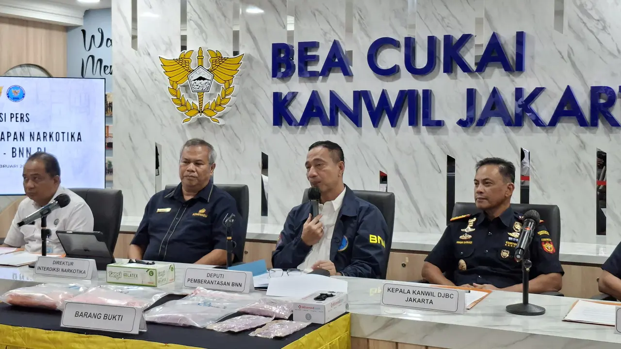 Bea Cukai Wilayah Jakarta bersama Badan Narkotika Nasional mengungkap jaringan narkotika internasional melalui operasi gabungan yang berawal dari pengawasan paket kiriman luar negeri. (Istimewa)