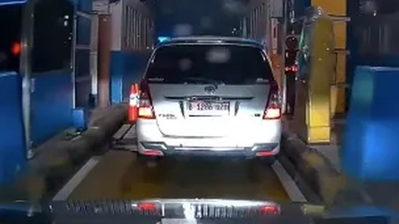 Flo merupakan aplikasi bernama Let it Flo.