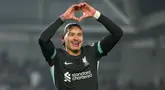 Pemain Liverpool, Darwin Nunez melakukan selebrasi setelah mencetak gol kemenangan dalam laga lanjutan Liga Inggris 2024/2025 melawan Brentford di Gtech Community Stadium, London, Inggris, Minggu (19/01/2025) WIB. (AP Photo/Kirsty Wigglesworth)