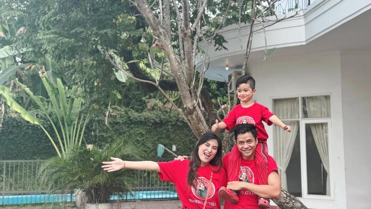 Profil Angbeen Rishi, Istri Adly Fairuz yang Kini Sukses Berbisnis Peyek dan Sambal