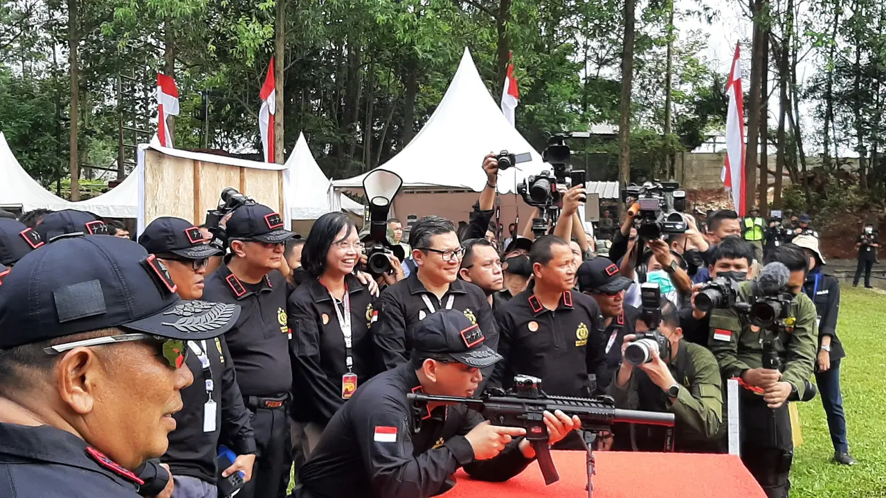 Polri menggadakan lomba menembak untuk memperebutkan Piala Kapolri.