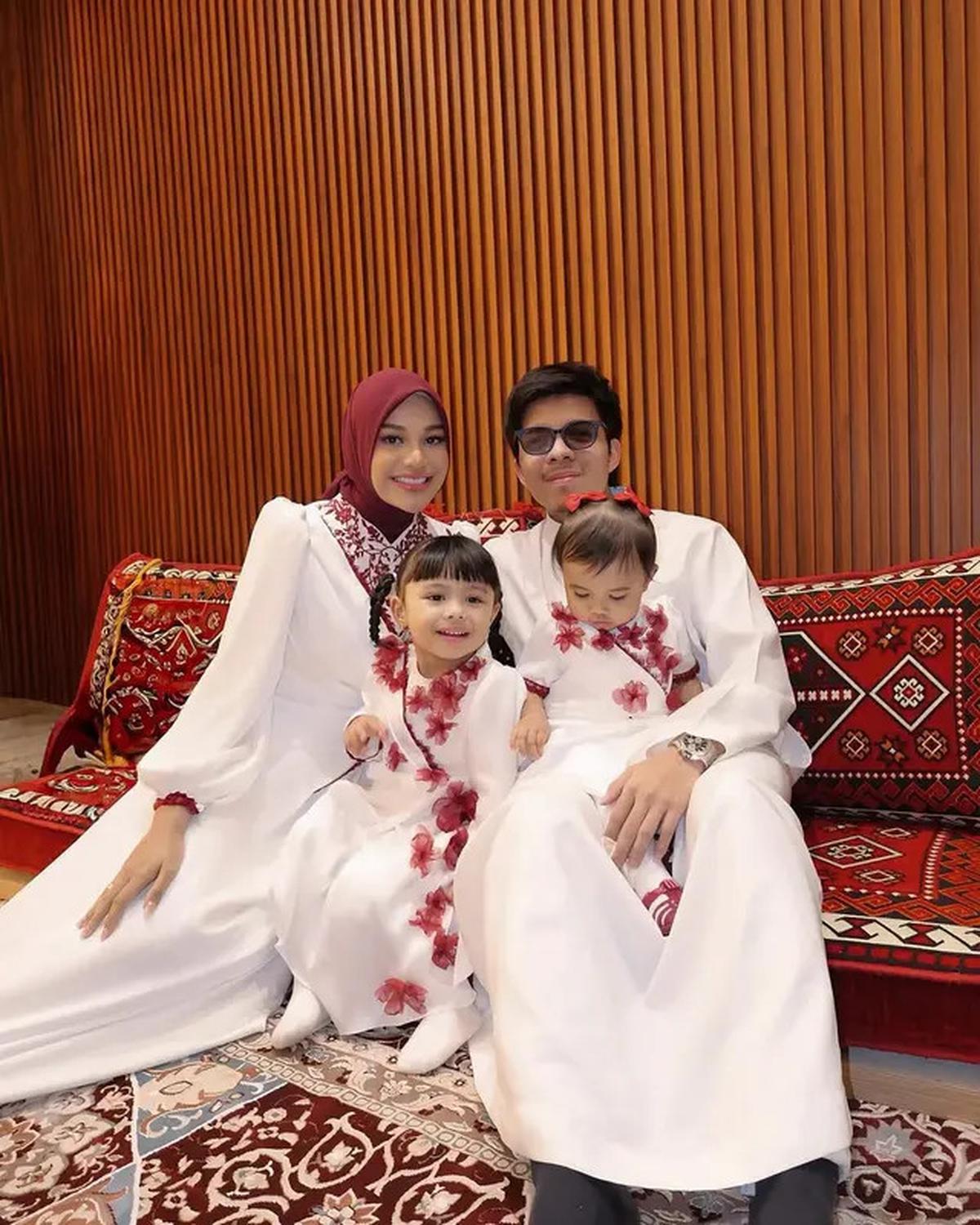 Potret Elegan Aurel Hermansyah dalam Balutan Gamis Mewah di Tasyakuran 4 Bulan Sang Ipar, Aaliyah Massaid