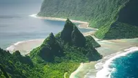 Pemandangan di Samoa Amerika dengan pulau dan pantainya. (Dok: Instagram @nationalopark.usa)