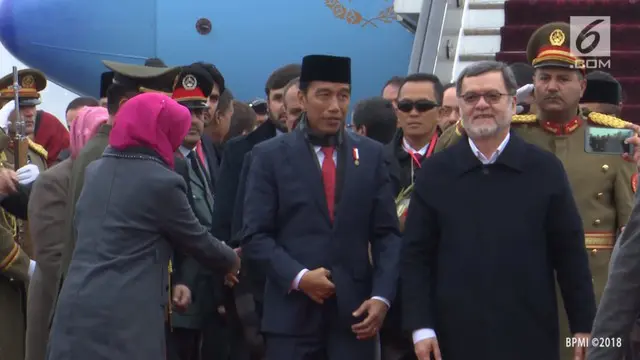 VIDEO: Presiden Jokowi Disambut Salju Saat Tiba di Afghanistan