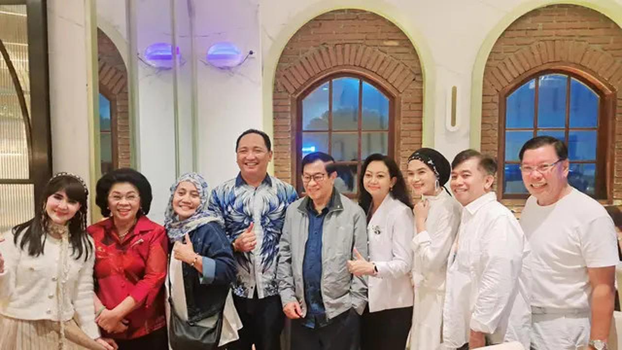 Awet Muda, Potret Cantik Ita Purnamasari saat Rayakan Ulang Tahun Sahabatnya, David Chandrawan