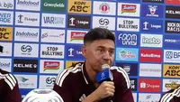 Pelatih PSM soroti kondisi lapangan Persib, sebagai klub besar seharusnya punya lapangan lebih baik