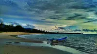 Suasana pagi di Pantai Daplangu, Taman Nasional Ujung Kulon, Banten. (Liputan6.com/Yandhi Deslatama)