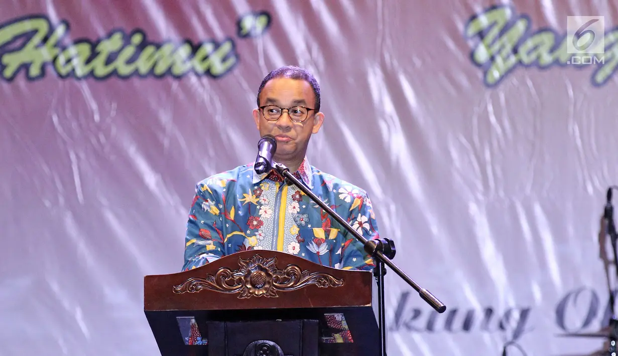 Gubernur DKI Jakarta Anies Baswedan memberikan sambutan pada perayaan Natal bersama Pemprov dan masyarakat Kristen dan Katholik DKI Jakarta di  Kemayoran, Jakarta, Sabtu (13/1) (Liputan6.com/Herman Zakharia)