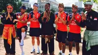 4 pemain Arsenal antusias bermain silat di Singapura dalam tur pramusim