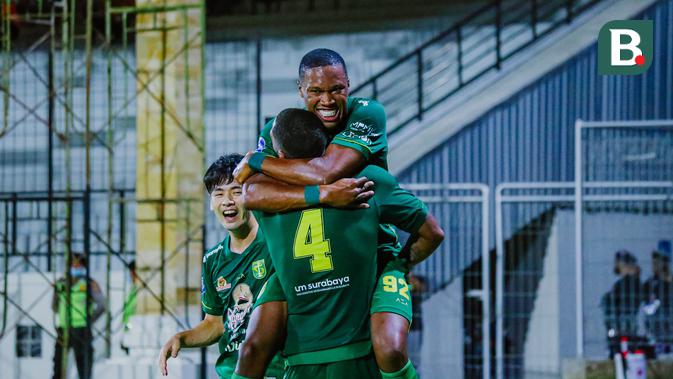 cerita striker persebaya arsenio valpoort idolakan ronaldo, tapi bukan yang di mu