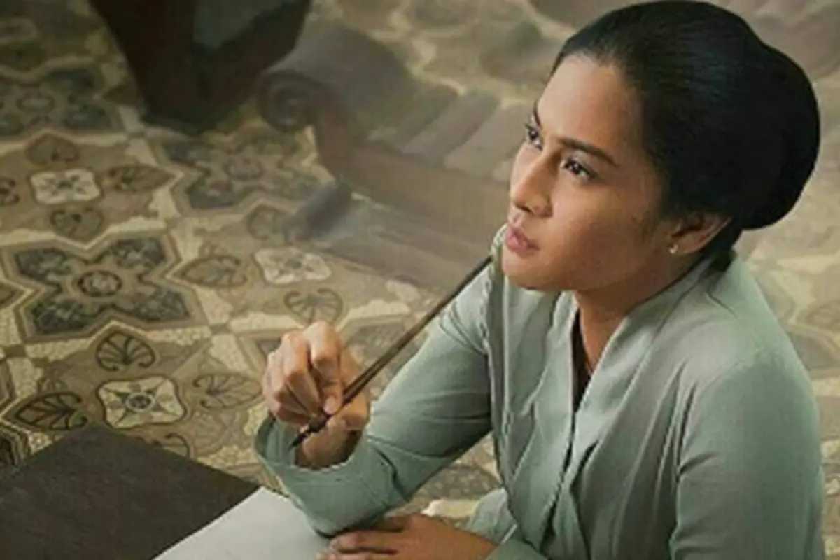 [Bintang] Dian Sastrowardoyo
