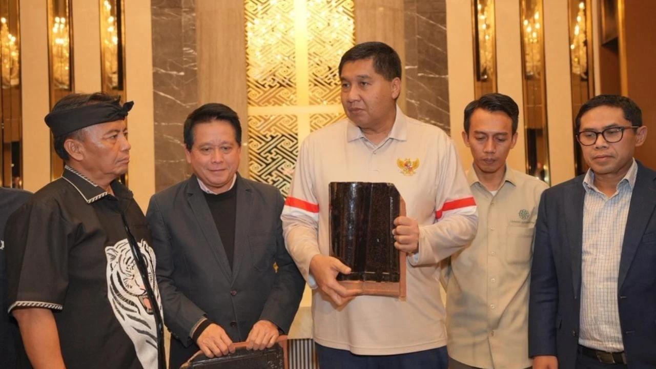 Dukung Program Gentengisasi, BRI Perkuat Pembiayaan KUR dan Konektivitas Pasar bagi Pengrajin Genting