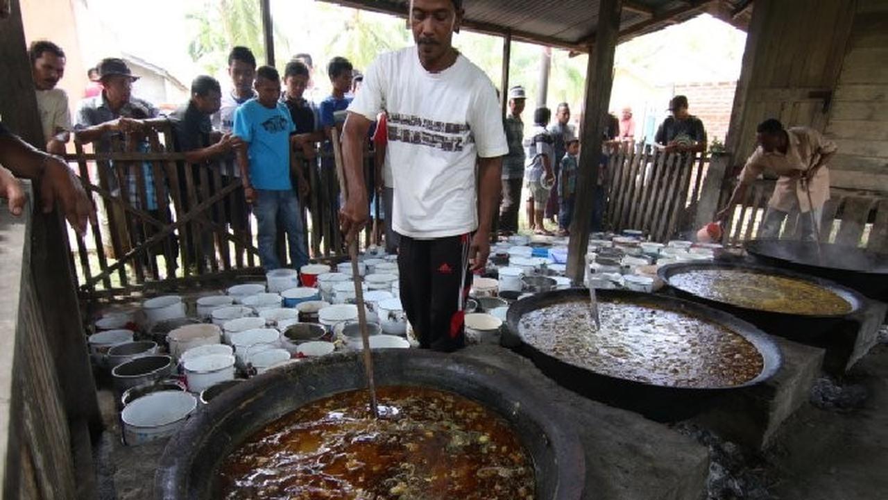 Tradisi Maulid Nabi Kuah Beulangong