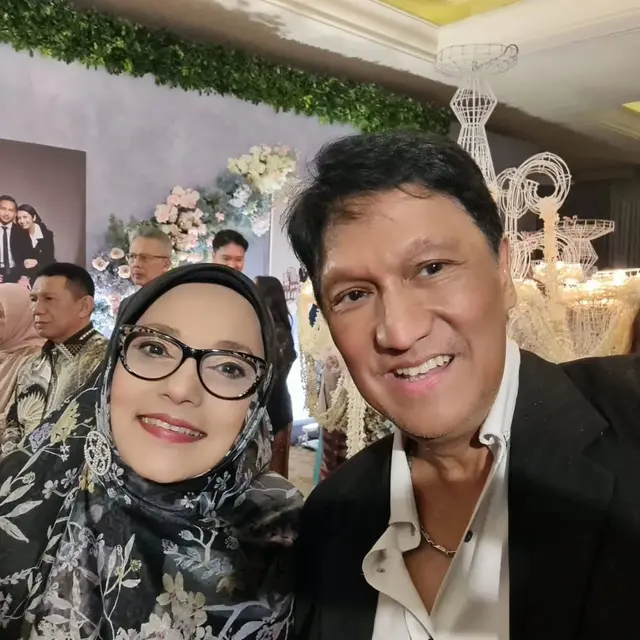 6 Potret Ikang Fawzi dan Marissa Haque, Keharmonisan Rumah Tangga yang