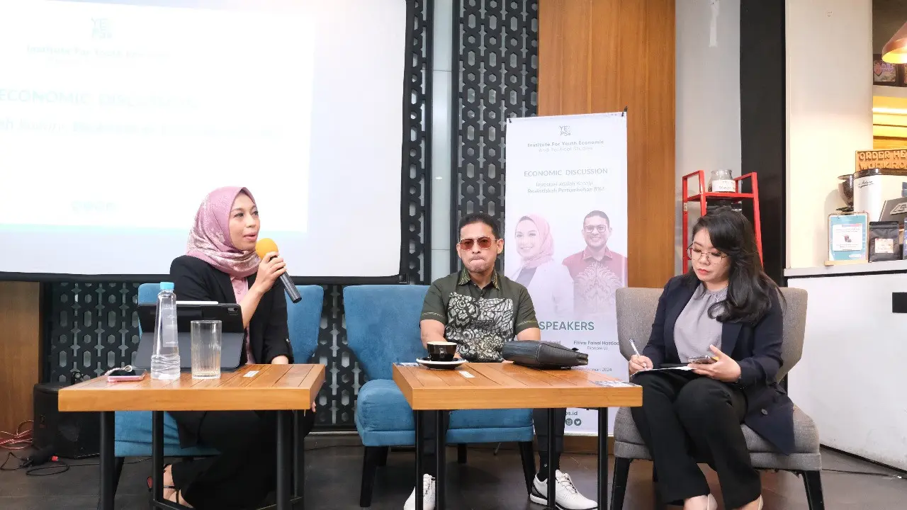 Institute For Youth Economic and Political Studies menggelar diskusi ekonomi bertajuk “Investasi adalah Koentji, Realistiskah Pertumbuhan 8%?" (Istimewa)