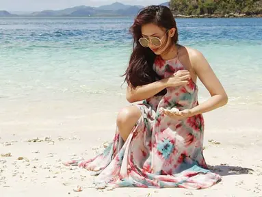 Suci Patia Brajamusti merupakan putri sulung Aa Gatot Brajamusti dari pernikahannya dengan Dewi Aminah. Dari pernikahan ini, Aa Gatot dikaruniai tiga orang anak, yaitu Suci Patia, Nuendo dan Alfa. (facebook.com/suci.brajamusti)