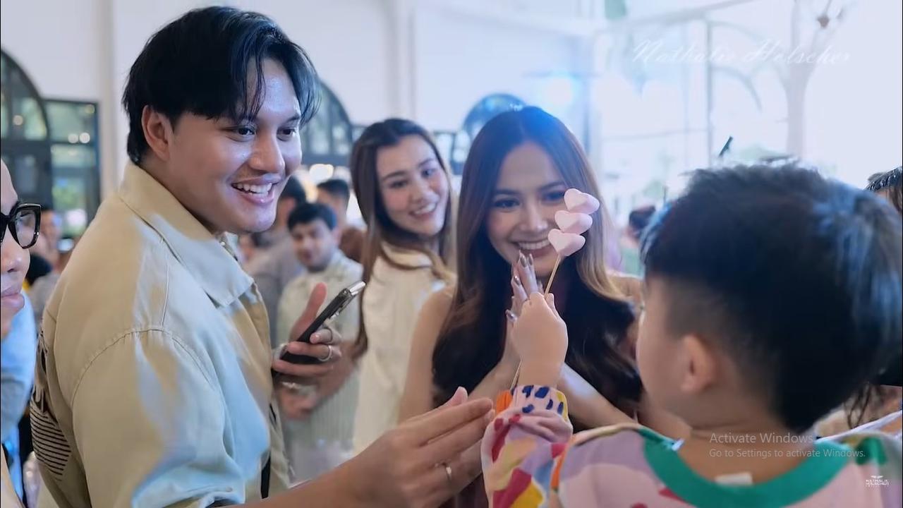 7 Potret Adzam di Perayaan Ultah Azura, Ditemani Rizky Febian dan Akrab dengan Mahalini