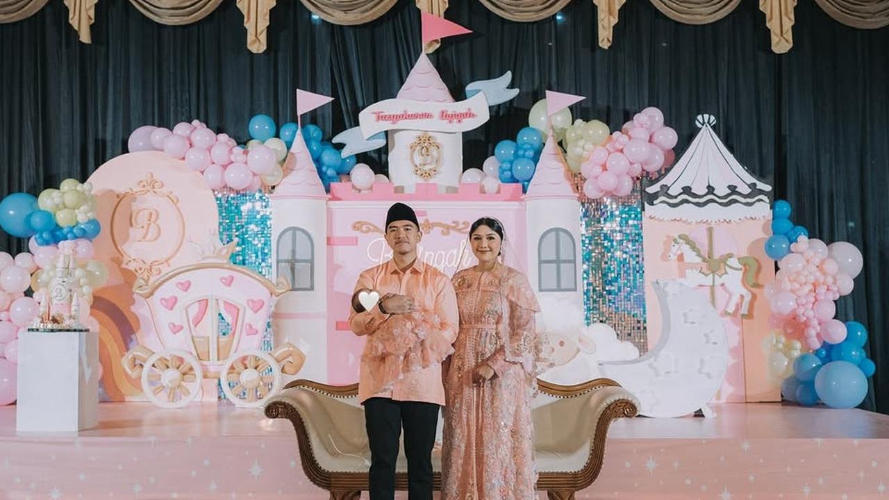 Dekorasi Serba Pink, Intip 6 Potret Aqiqah Bebingah Sekaligus Ulang Tahun Kaesang Pangarep
