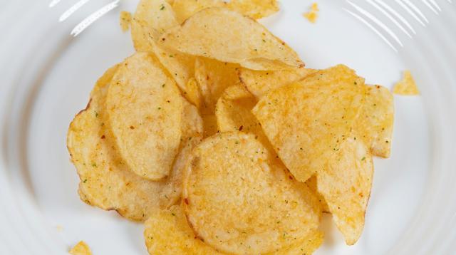 FDA announced a voluntary recall of Zapp's and Dirty potato chips by Utz Quality Foods due to potential Salmonella contamination. (Photo: Gabriel Mihalcea in Unsplash)