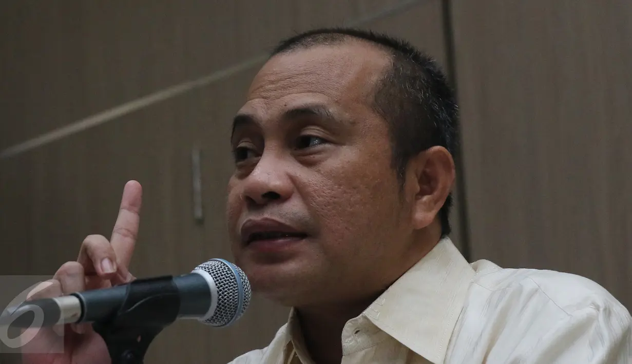 Mendes PDTT, Marwan Jafar ketika konferensi pers di kantornya, Jakarta, Minggu (10/4). Terkait aksi unjuk rasa yang dilakukan eks fasilitator program PNPM, Menteri Marwan Jafar memberikan penjelasan. (Liputan6.com/Herman Zakharia)