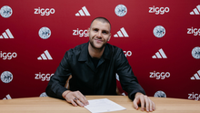 Maarten Paes resmi gabung Ajax. (Ajax)