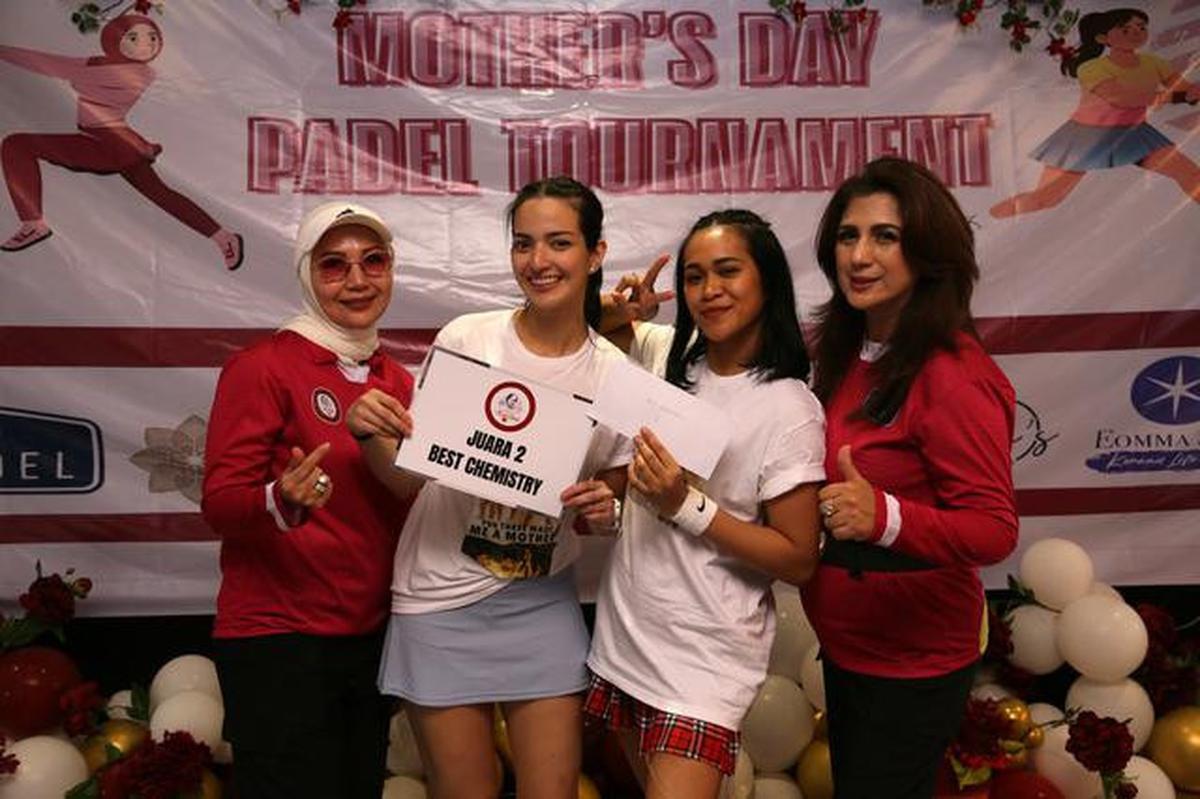 Potret Nia Ramadhani Kali Pertama Ikut Turnamen Padel, Terhibur Raih Juara 2 Kategori Best Chemistry