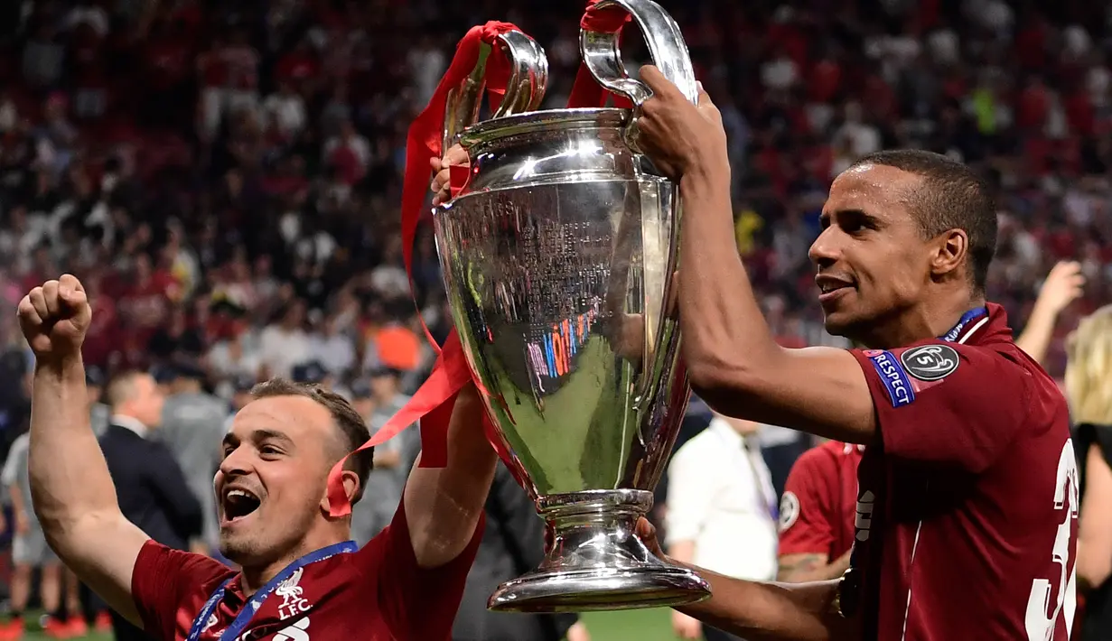 Xherdan Shaqiri. Pemain sayap asal Swiss yang mulai musim ini berseragam Olympique Lyon ini total meraih 2 trofi Liga Champions. Keduanya diraihnya bersama Bayern Munchen musim 2012/2013 dan Liverpool musim 2019/2020. (AFP/Javier Soriano)