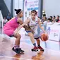 Surabaya Fever mengukuhkan diri menjadi juara Srikandi Cup 2017-2018 setelah menundukkan Merpati Bali 61-47 pada final playoff di GOR GMC Cirebon, Sabtu (21/4/2018). (Humas Srikandi Cup)