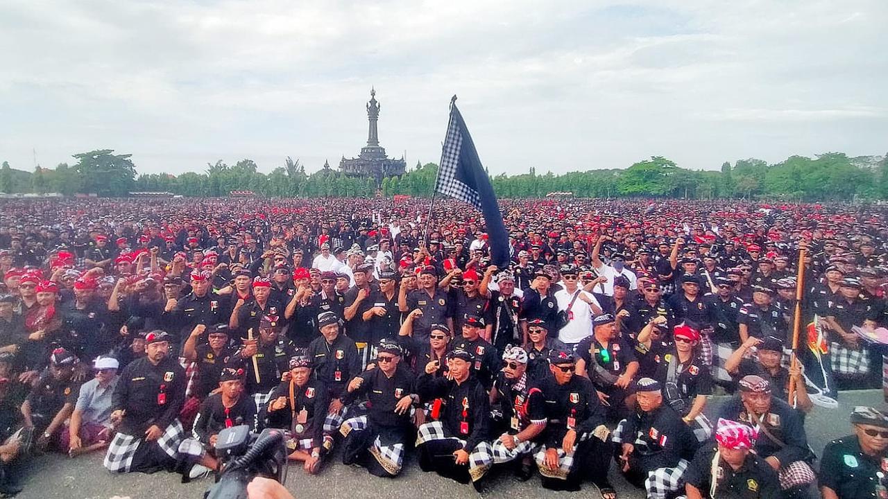 Sikap Tegas 13 Ribu Pecalang di Bali Tolak Preman Berkedok Ormas