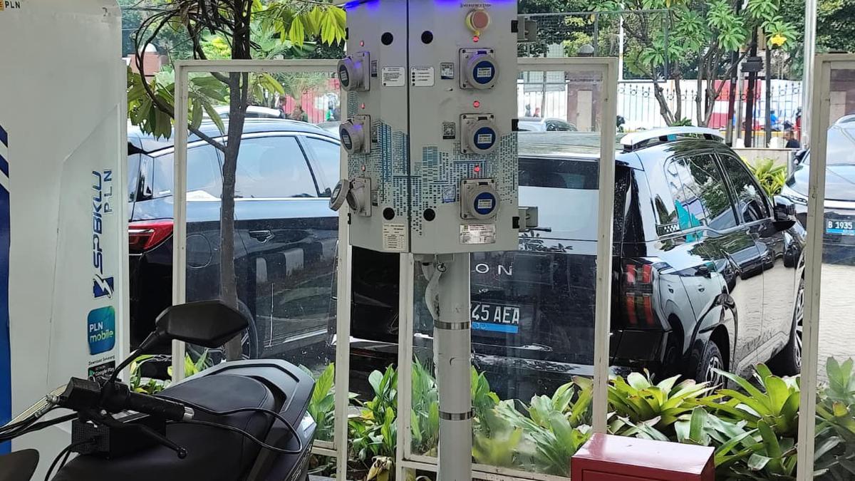 PLN Hadirkan SPKLU Center Terlengkap di Ibu Kota, Dukung Peningkatan Pengguna Kendaraan Listrik