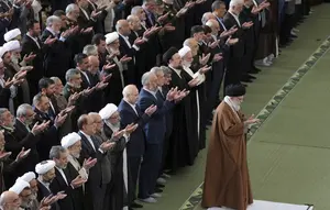 Prosesi Pemakaman Ayatullah Khamenei Digelar 7 Hari