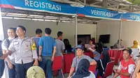 Pertamina Patra Niaga Regional Jawa Bagian Barat dengan mendirikan Posko Informasi Terpadu sejak tanggal 16 Juni 2023 untuk menyelesaikan bantuan kepada warga terdampak insiden kebakaran di Integrated Terminal Jakarta (ITJ) - Plumpang. (Dok Pertamina)