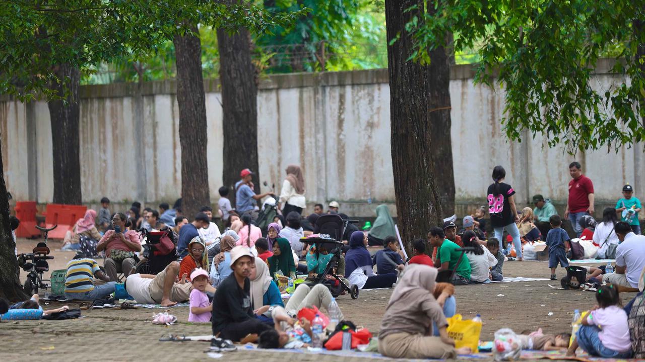 FOTO: Peringatan Maulid Nabi, Ragunan Diserbu Pengunjung