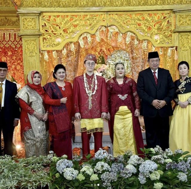 Pernikahan Vera dan Jun dihadiri oleh SBY dan ibu Ani | Photo: Copyright instagram.com/veranandaputri