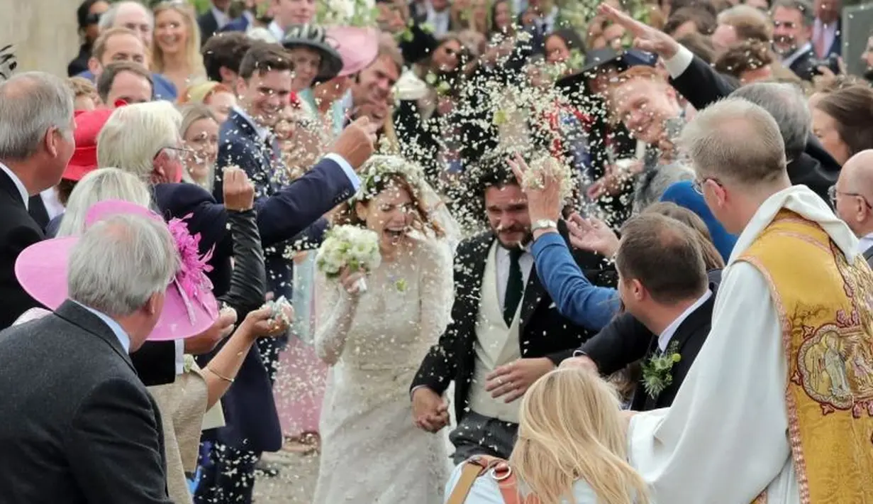 Kini Kit Harington dan Ros Leslie pun sudah bahagia sebagai pasangan suami istri. (Digital Spy)