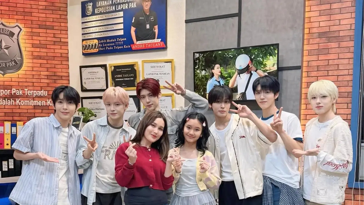 Definisi Lucky Fans, Gaya Kompak Ayu Ting Ting dan Bilqis dengan Celana Jeans saat Bertemu NCT WISH