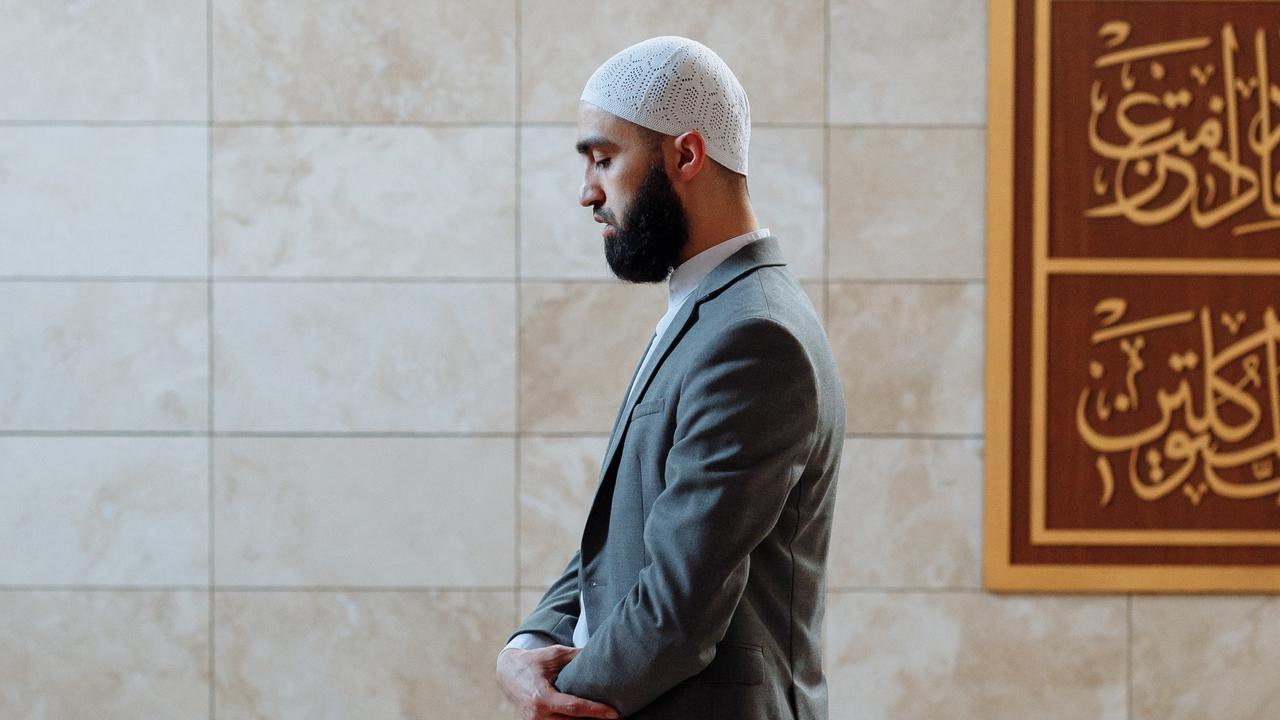 Malam Penuh Kemuliaan, Simak Waktu terbaik Pelaksaan Sholat Lailatul Qadar 2025