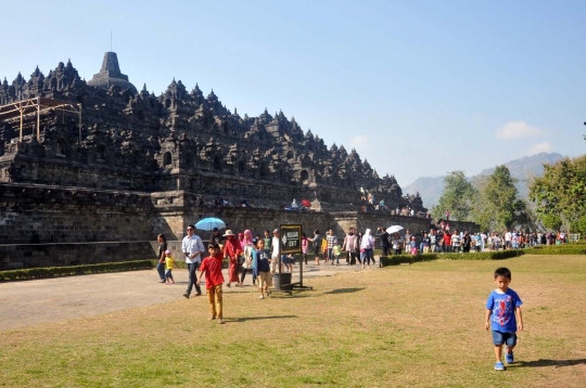 Hari ketiga Lebaran, Candi Borobudur banjir pengunjung