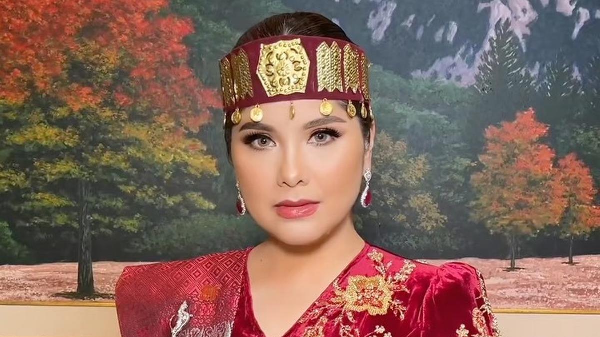 Potret Artis Hadiri Upacara HUT RI 81 di Istana Negara, Tampil dalam Balutan Busana Adat
