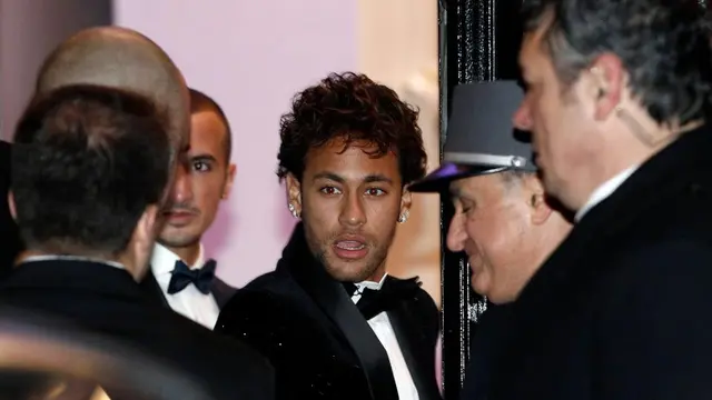 Neymar Gelar Pesta Ulang Tahun