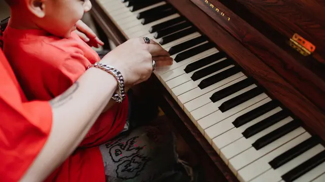 tanda anak bertalenta musik