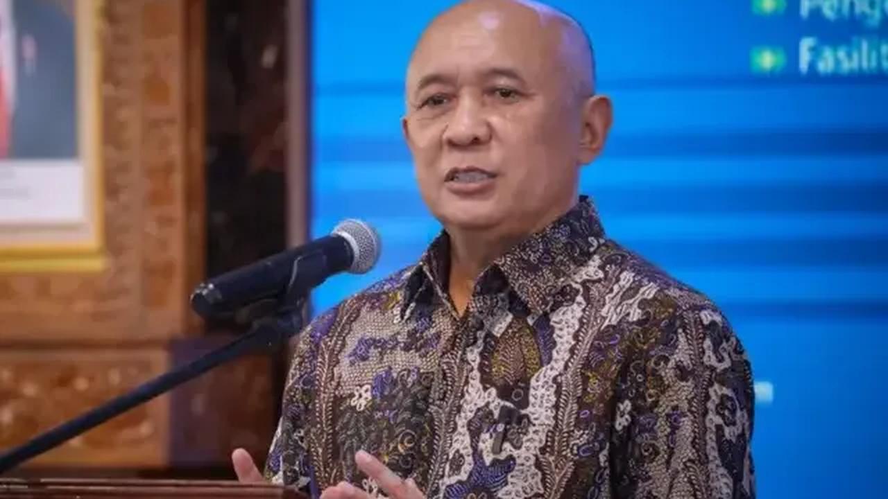 Maka, cara yang ditempuh dengan mengekspor hasil produksi ke negara-negara ASEAN.