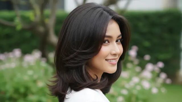 7 Model Rambut Wanita Atas Pendek Bawah Panjang yang Modis, Ringan, dan Tidak Pernah Ketinggalan Zaman