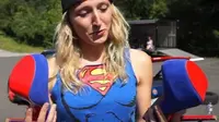 Video: Begini Aksi Wanita Cantik Drifting Pakai High Heels