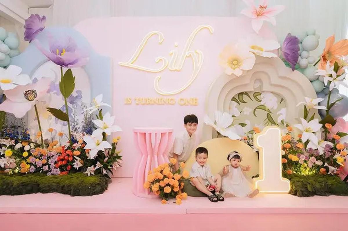 10 Potret Ulang Tahun Lily Anak Raffi Ahmad, Digelar Meriah di Rumah Andara