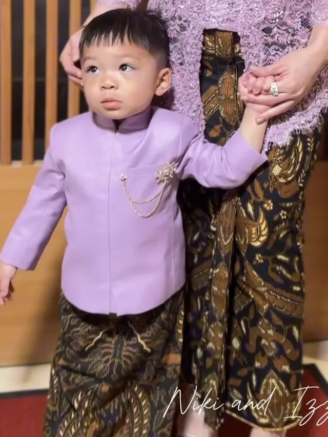 Nikita Willy saat Kondangan di kehamilan kedua. [@melindathemua]