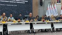 Menteri Perindustrian Agus Gumiwang Kartasasmita dalam Konferensi Pers TKDN di Kantor Inspektorat Jenderal Kemenperin, Jakarta, Kamis (11/9/2025). (Liputan6.com/Arief)