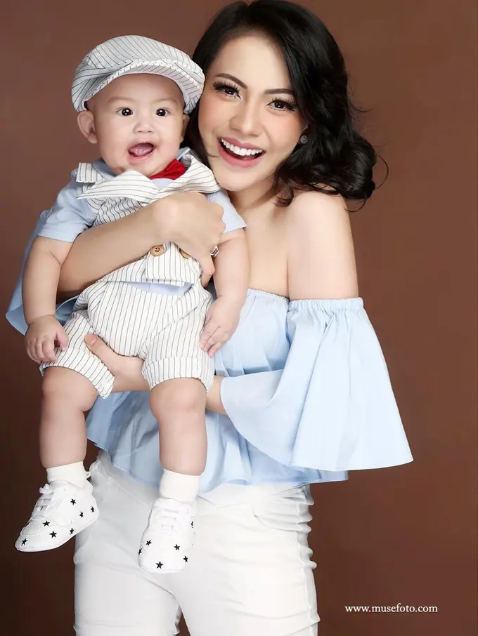 [Bintang] Ibu Muda yang Imut