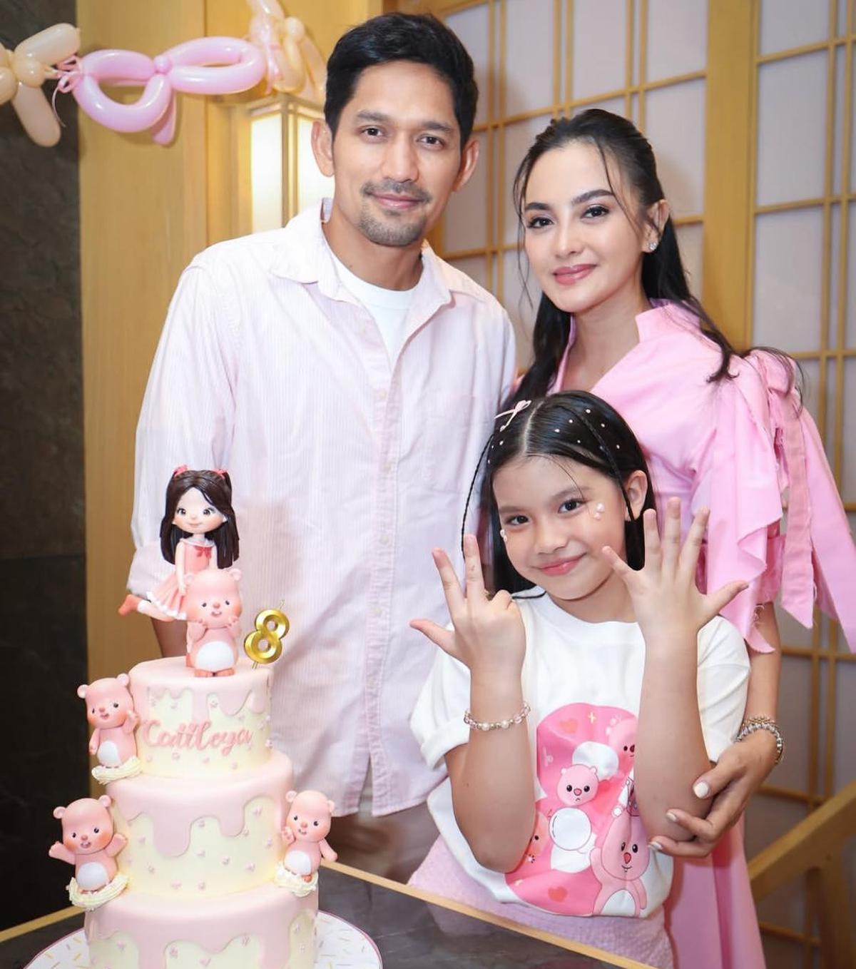 Cattleya Rayakan Ulang Tahun Ke-8, Ririn Ekawati dan Ibnu Jamil Beri Kejutan Manis di Akhir Tahun