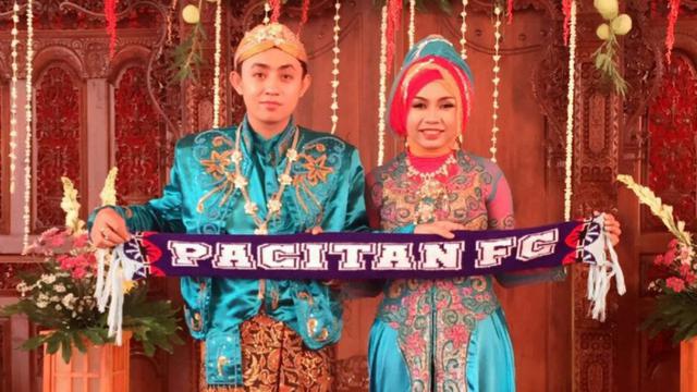 Pernikahan Unik Bos Pacitan Fc Yang Bernuansa Sepak Bola